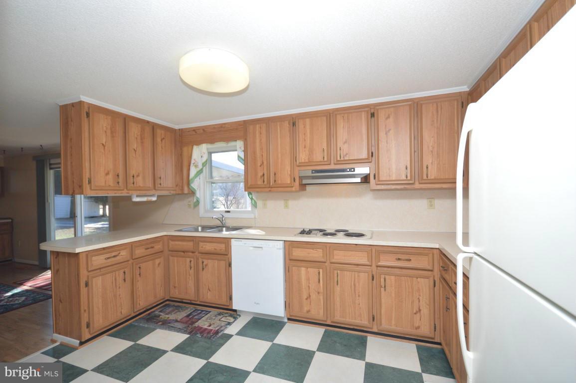 43411 Lost Corner Road Leesburg, VA 20176 - Photo 4 of 12 Kitchen