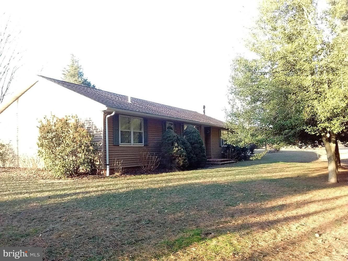 43411 Lost Corner Road Leesburg, VA 20176 - Photo 10 of 12 Exterior (Front)