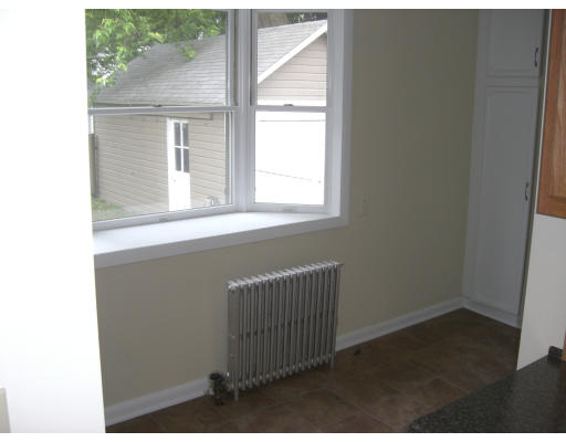 979 Sumner Avenue Springfield, MA 01118 - Photo 6 of 9 Gallery Image 6