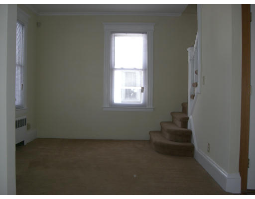 979 Sumner Avenue Springfield, MA 01118 - Photo 7 of 9 Gallery Image 7