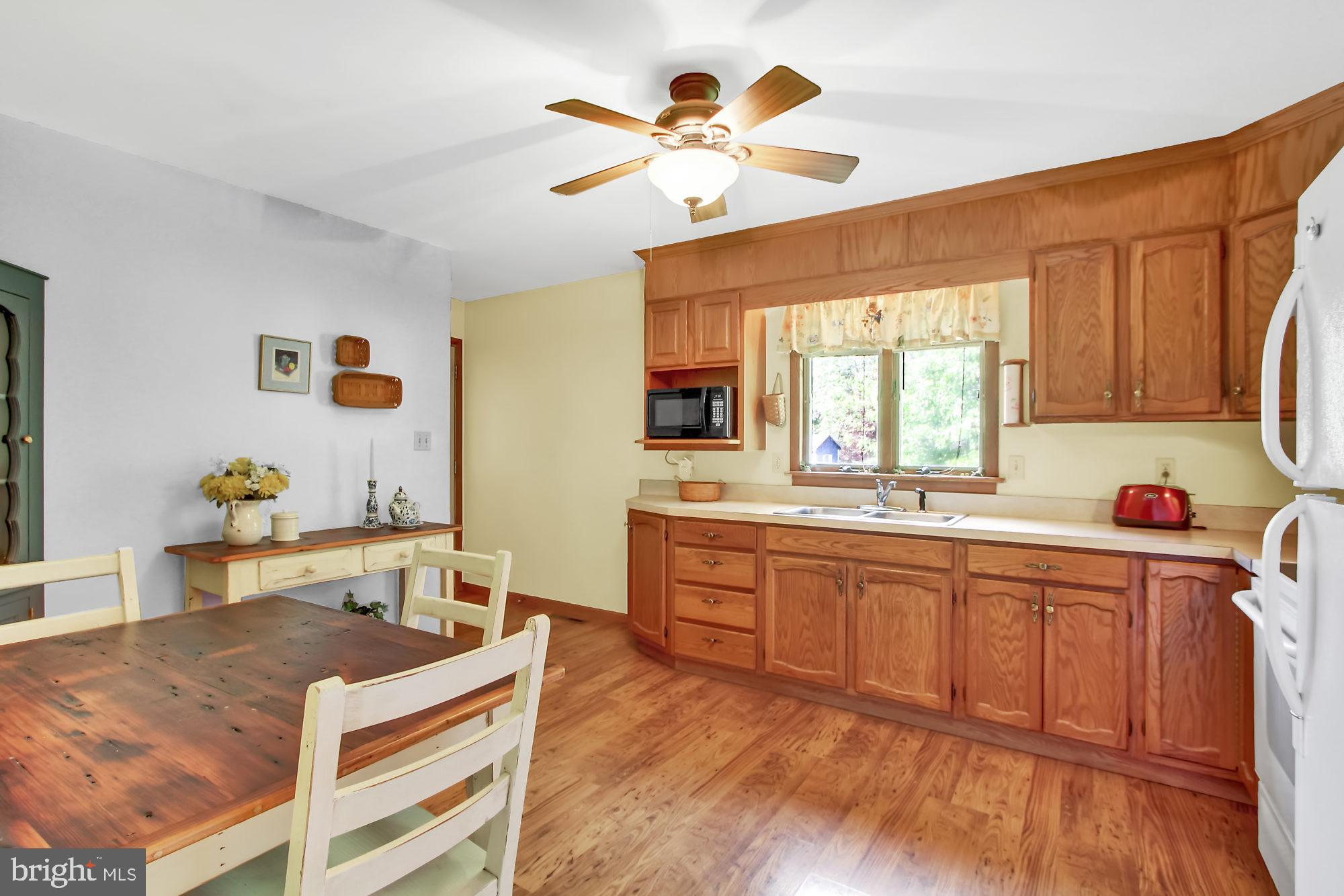 436 Clover Road Etters, PA 17319 - Photo 5 of 24 Gallery Image 5