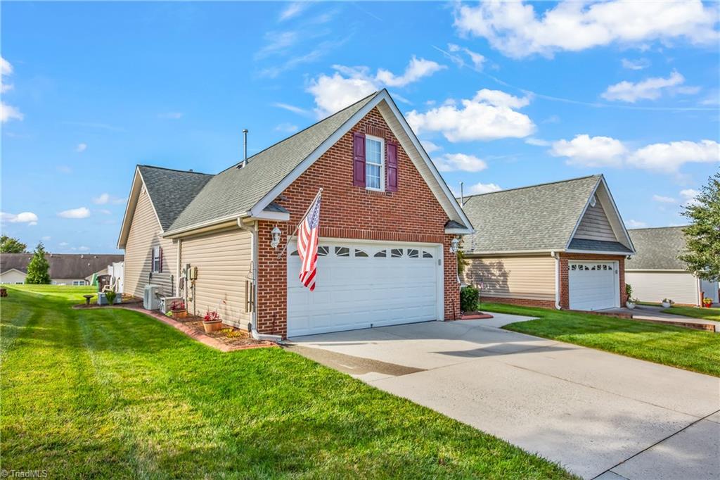 643 Ansley Way High Point, NC 27265 - Photo 2 of 42 Gallery Image 2