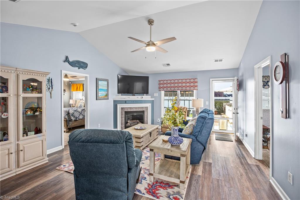 643 Ansley Way High Point, NC 27265 - Photo 7 of 42 Gallery Image 7