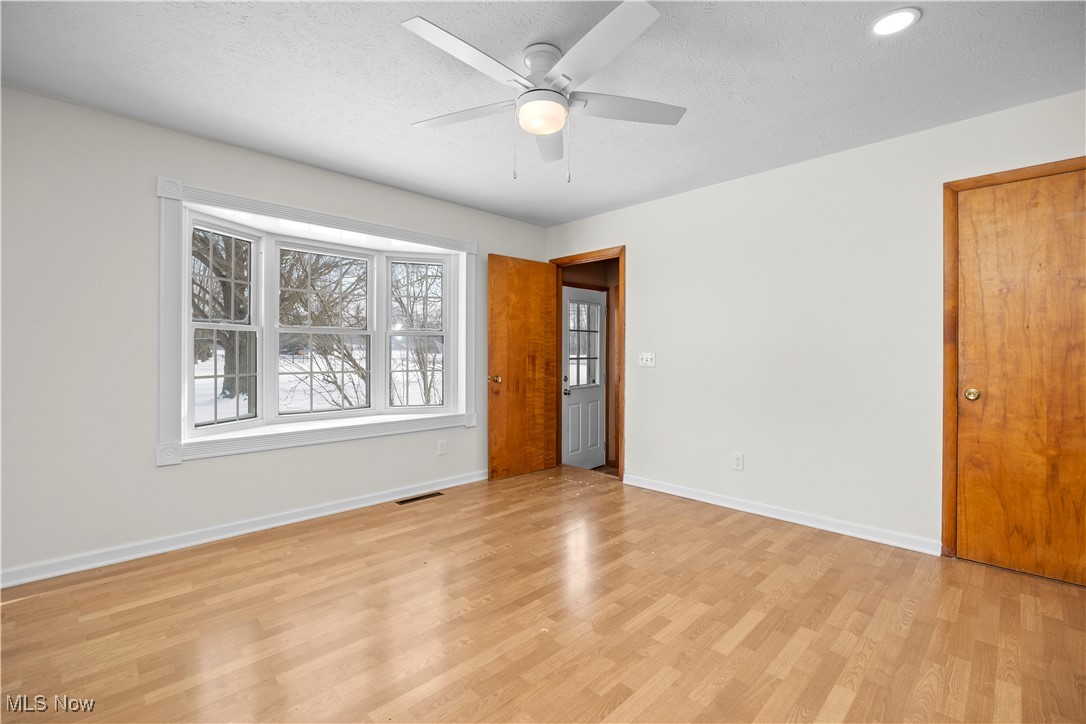 14015 West Lake Road Vermilion, OH 44089 - Photo 22 of 50