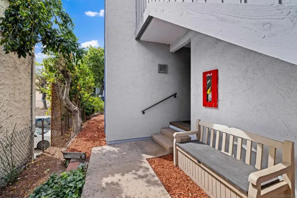 $3,200 | 3209 Midway Drive, Unit 203, San Diego, CA 92110