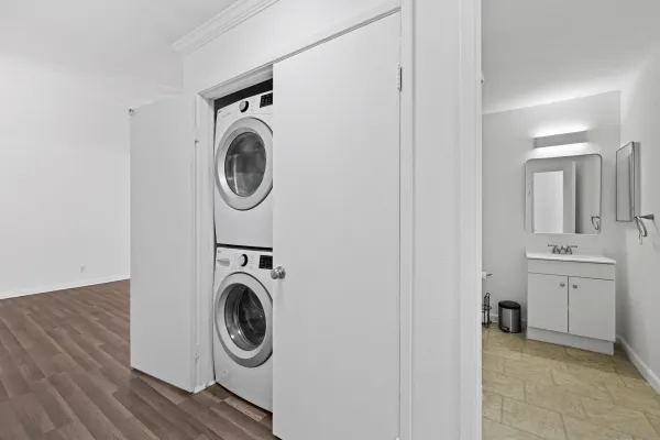 $3,200 | 3209 Midway Drive, Unit 203, San Diego, CA 92110