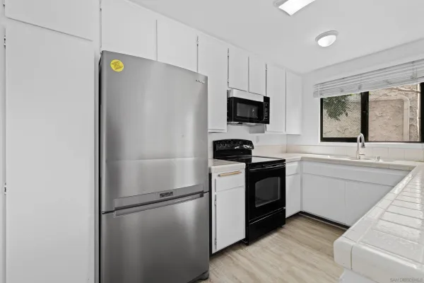 $3,200 | 3209 Midway Drive, Unit 203, San Diego, CA 92110