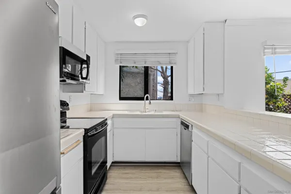 $3,200 | 3209 Midway Drive, Unit 203, San Diego, CA 92110