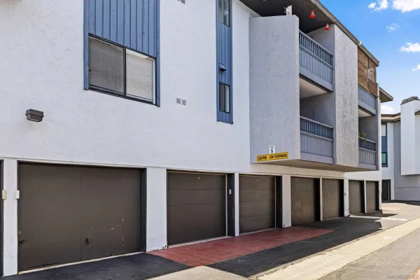 $3,200 | 3209 Midway Drive, Unit 203, San Diego, CA 92110