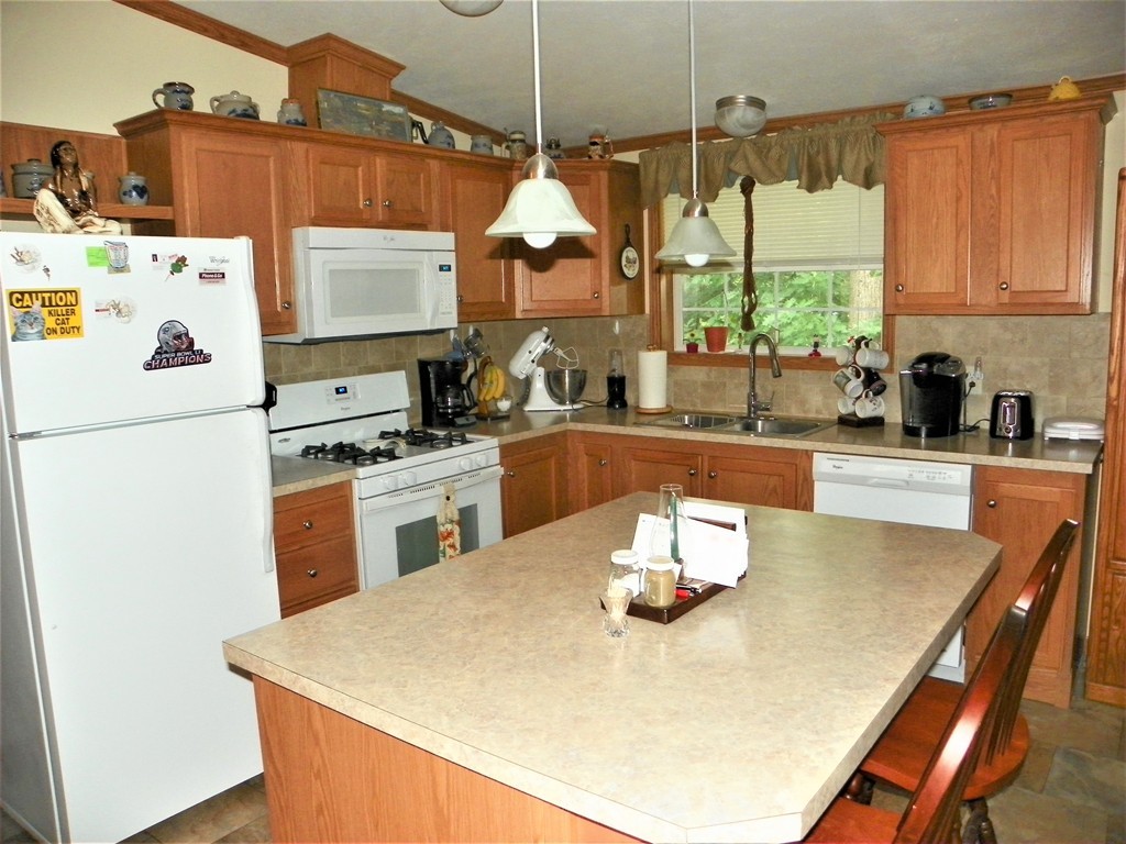 6 Crescent Road Winchendon, MA 01475 - Photo 8 of 14 Gallery Image 8