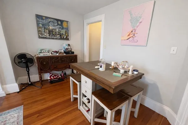 $2,900 | 187 Bay State Road, Unit 5, Boston, MA 02215