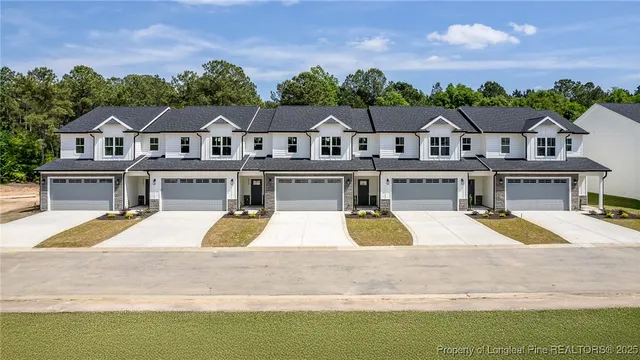 $314,999 | 3028 Candlelight Drive, Fayetteville, NC 28311