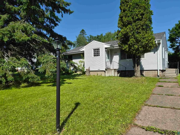 $290,000 | 2109 West 22nd Street, Duluth, MN 55811