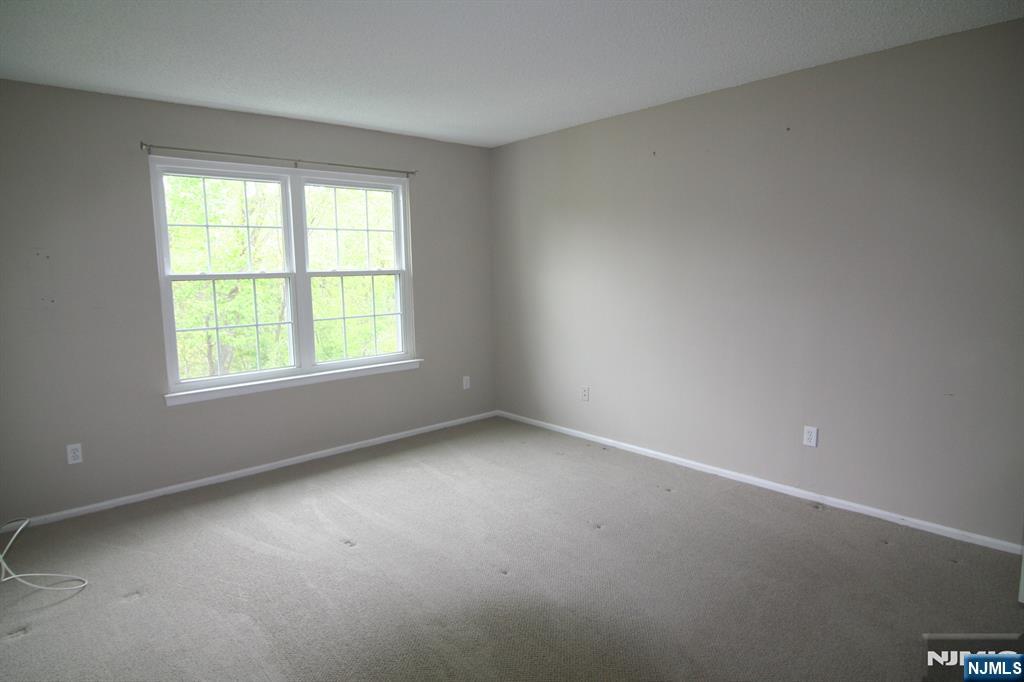 335 Linden Street Mahwah, NJ 07430 - Photo 6 of 15