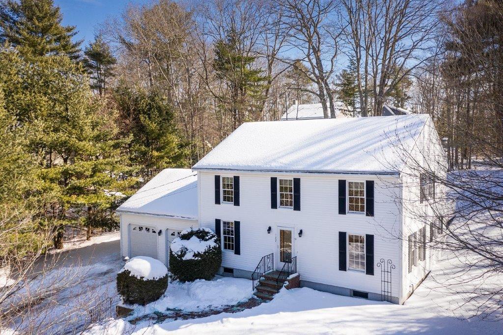 137 Fieldstone Estates Road York, ME 03909 - Photo 1 of 29 1