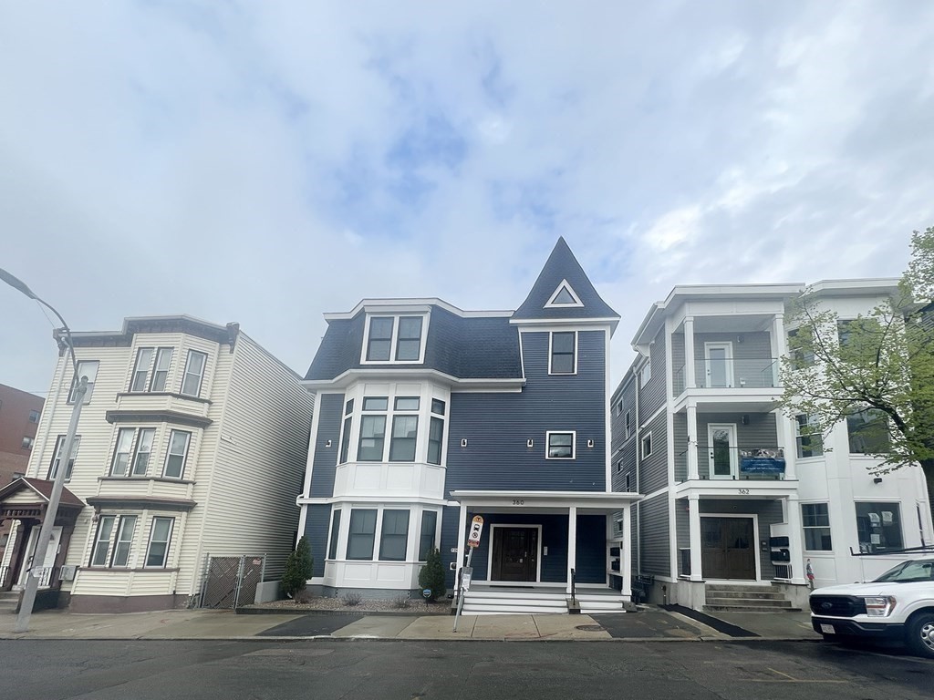 360 Meridian Street, Unit 7 Boston, MA 02128 - Photo 3 of 27