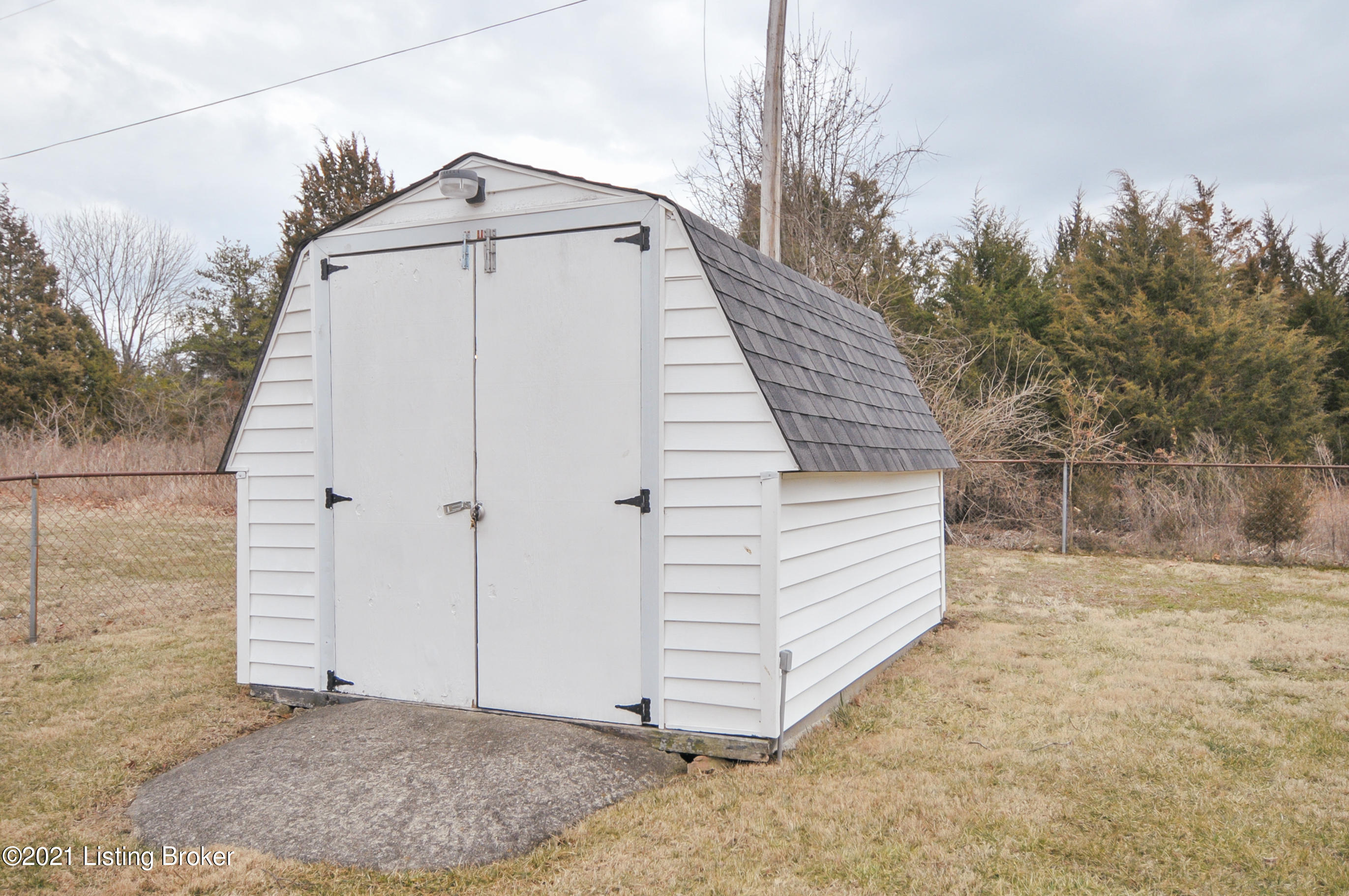 1319 Wales Run Road Mount Washington, KY 40047 - Photo 28 of 31 1319WalesRunRd-27