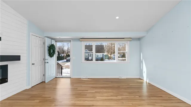 $3,500 | 82 Primrose Drive, Warwick, RI 02818