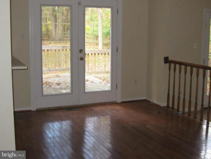 9380 Spring Water Path Jessup, MD 20794 - Photo 3 of 10 Dining Area