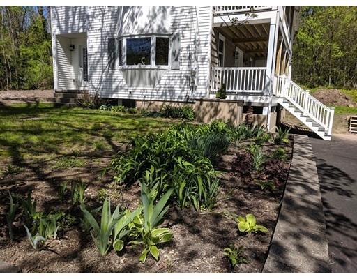 79 River Road South Hadley, MA 01075 - Photo 4 of 34 Gallery Image 4