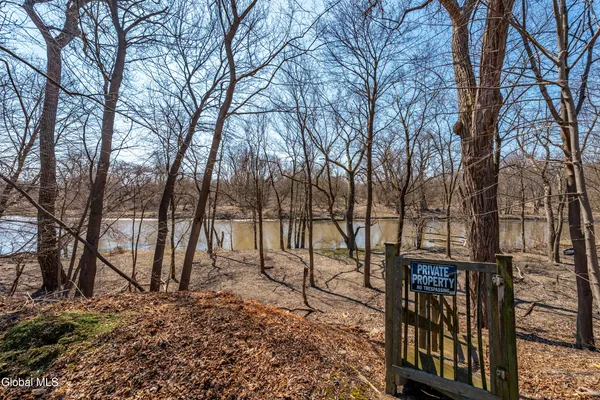 $299,500 | 32 Sanders Avenue, Scotia, NY 12302