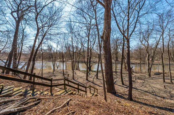 $299,500 | 32 Sanders Avenue, Scotia, NY 12302