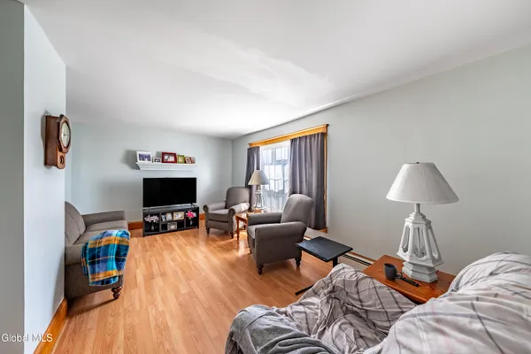 $299,500 | 32 Sanders Avenue, Scotia, NY 12302
