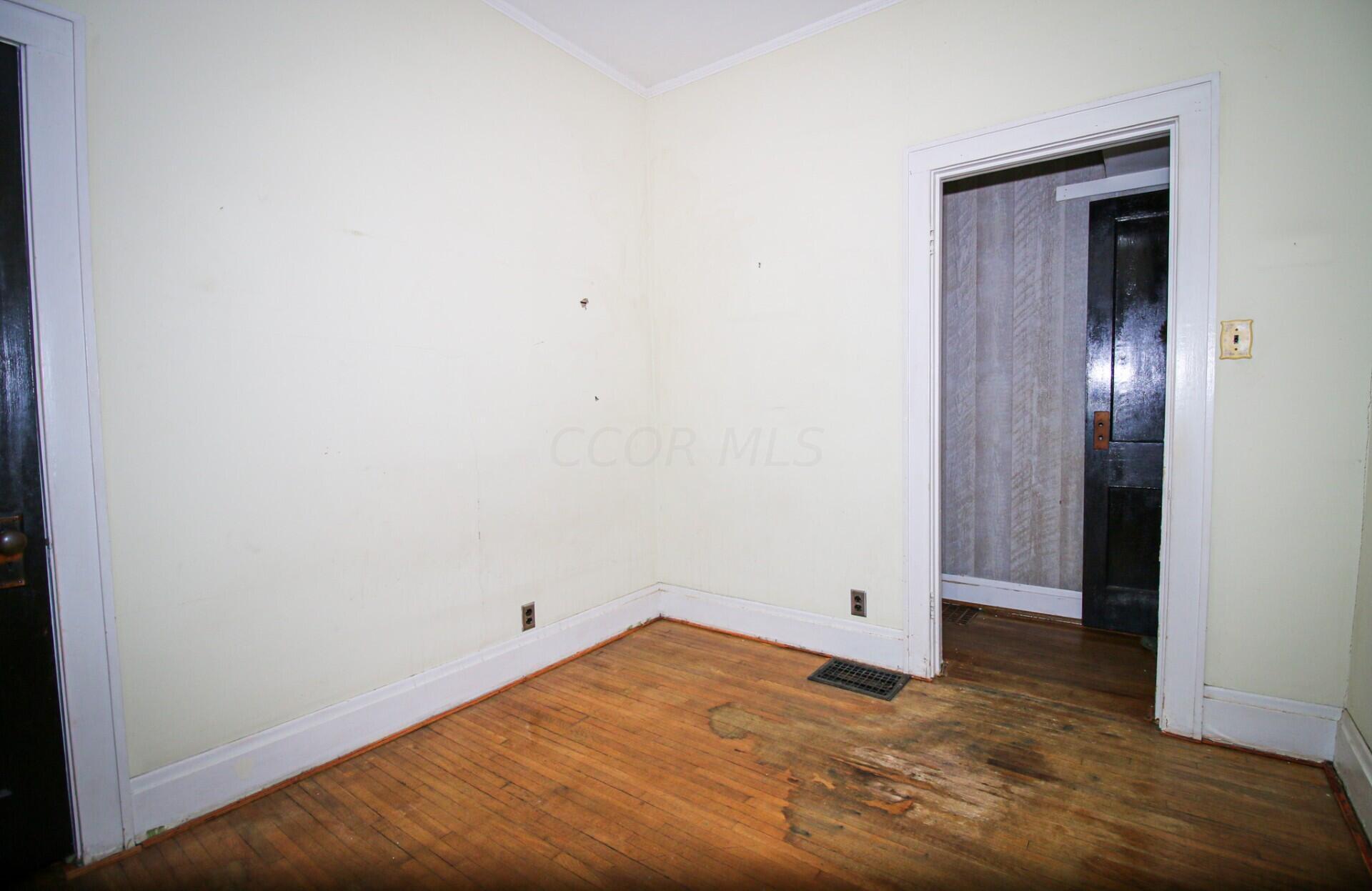 2044 Agler Road Columbus, OH 43224 - Photo 8 of 14 thumbnail_IMG_4856