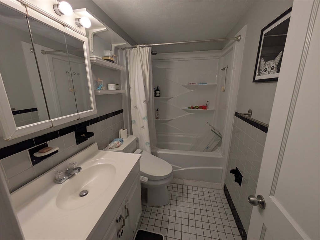 18 Nickerson Road Bedford, MA 01730 - Photo 11 of 16