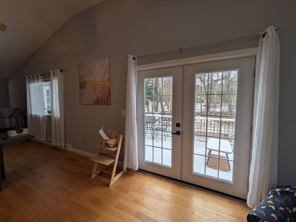 18 Nickerson Road Bedford, MA 01730 - Photo 12 of 16