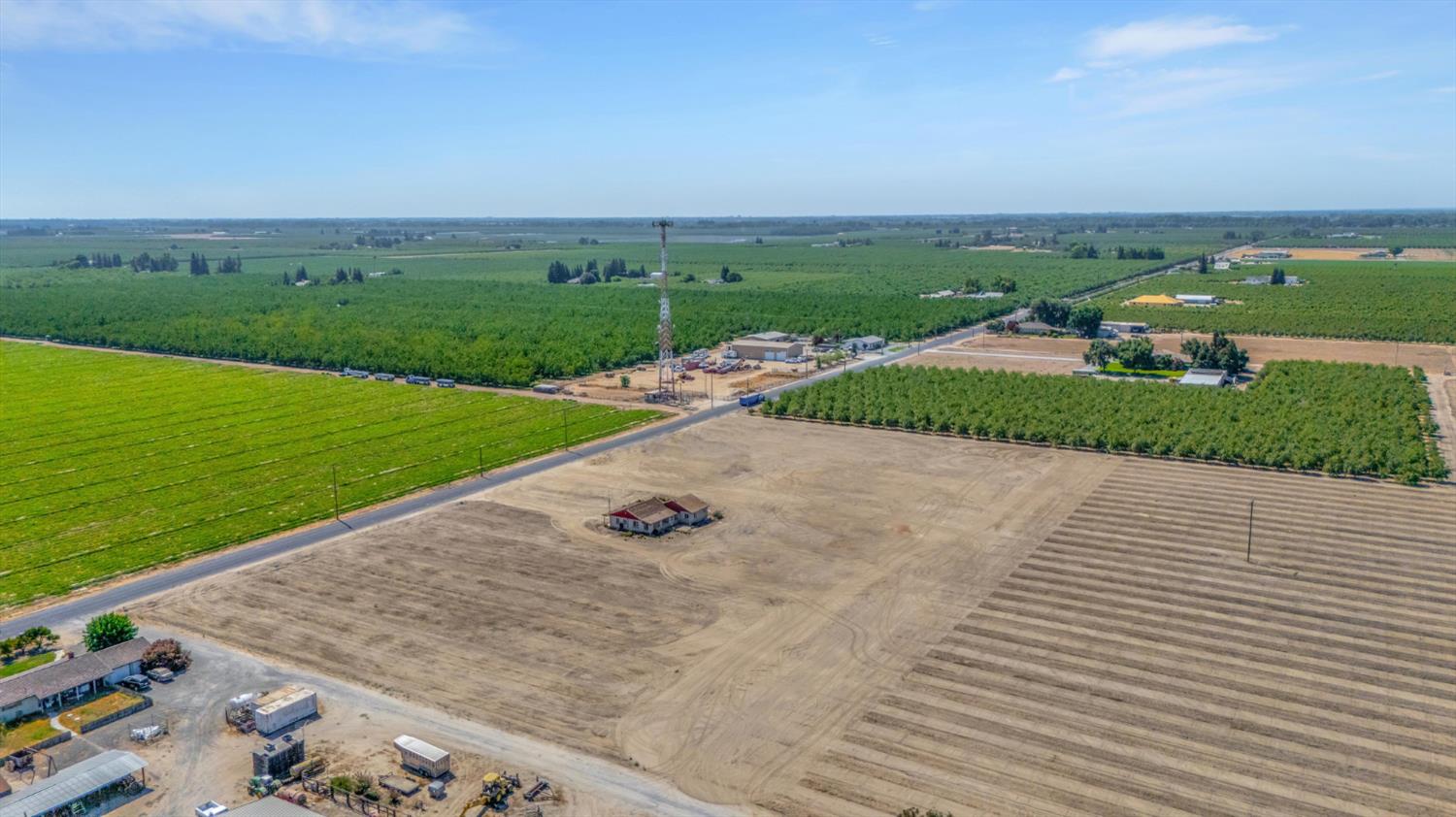 1234 South Murphy Road Ripon, CA 95366 - Photo 2 of 9 an aerial view of a golf course with parking space