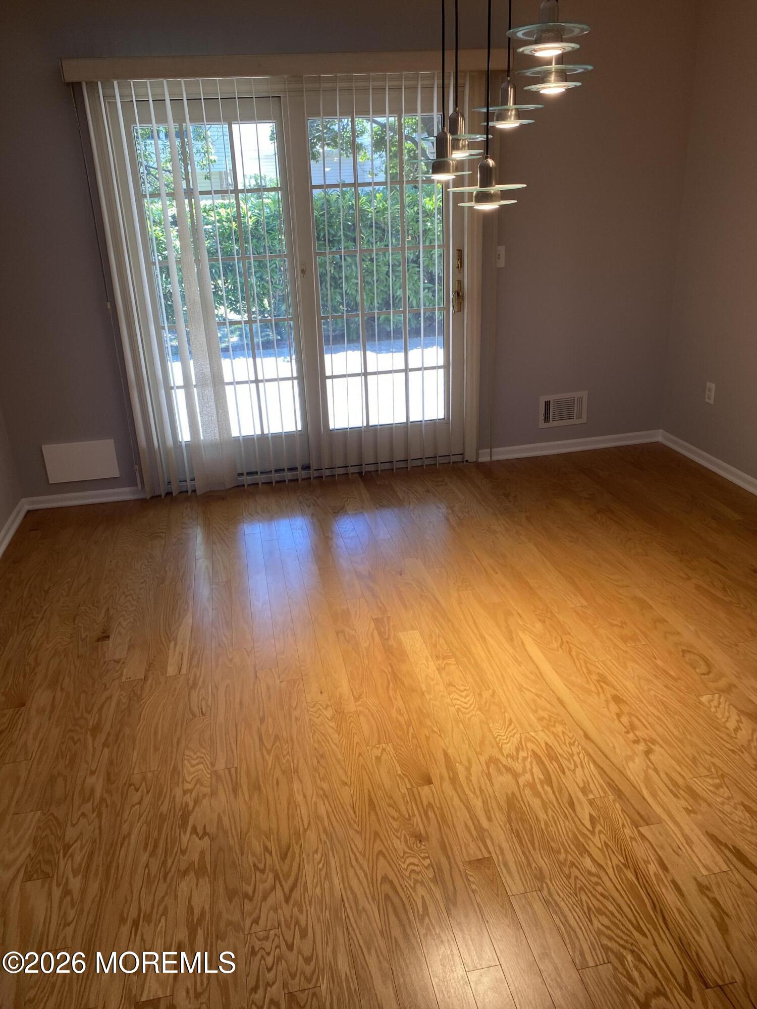 89 Maple Drive Spring Lake Heights, NJ 07762 - Photo 5 of 18 IMG_8957