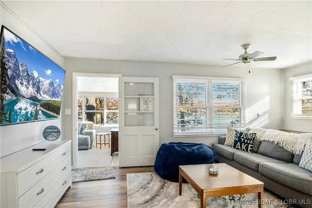 $574,900 | 142 Elm Lane, Sunrise Beach, MO 65079