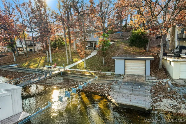 $574,900 | 142 Elm Lane, Sunrise Beach, MO 65079