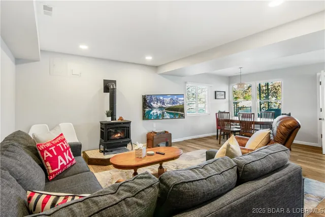 $574,900 | 142 Elm Lane, Sunrise Beach, MO 65079