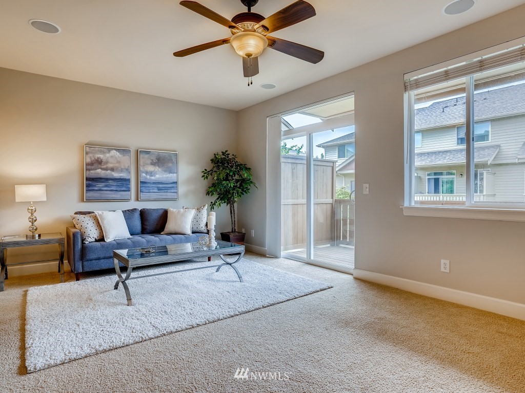 4660 Northeast 3rd Court, Unit J3 Renton, WA 98059 - Photo 5 of 30 Gallery Image 5