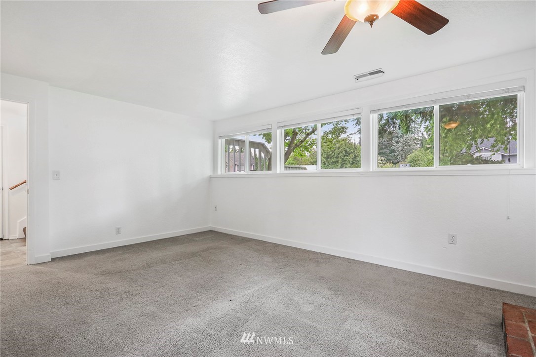 19230 90th Place Northeast Bothell, WA 98011 - Photo 13 of 40 an empty room with a window