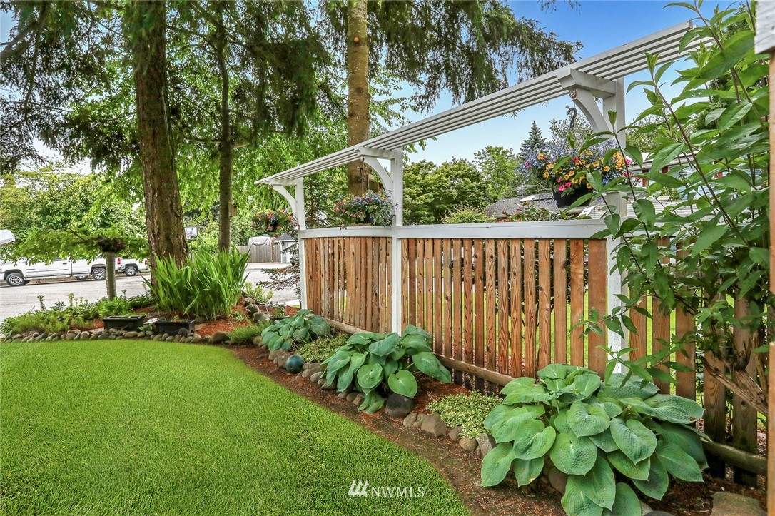 19230 90th Place Northeast Bothell, WA 98011 - Photo 31 of 40 a view of a backyard with plants