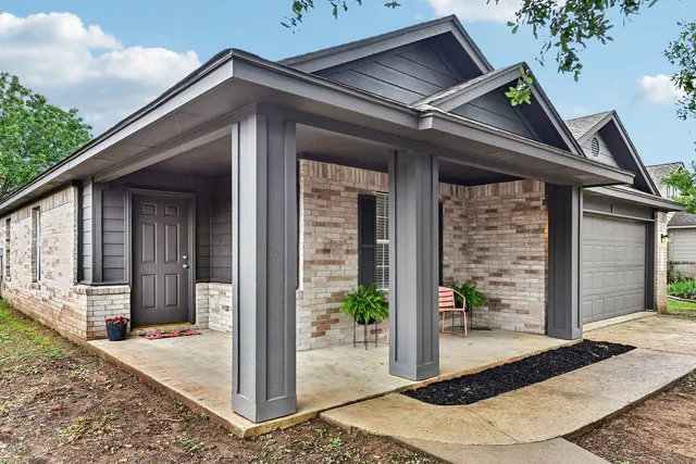 $280,000 | 717 Blair Avenue, Bastrop, TX 78602