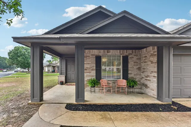 $280,000 | 717 Blair Avenue, Bastrop, TX 78602