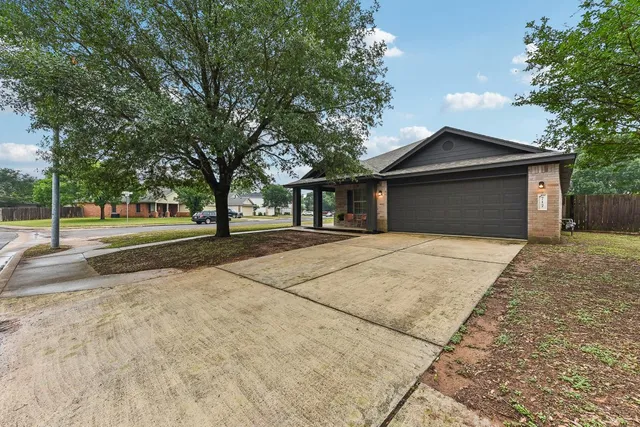$280,000 | 717 Blair Avenue, Bastrop, TX 78602