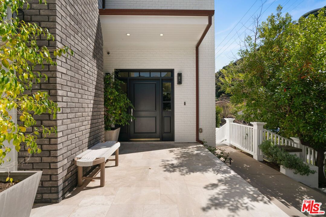 12090 Chalon Road Los Angeles, CA 90049 - Photo 2 of 39