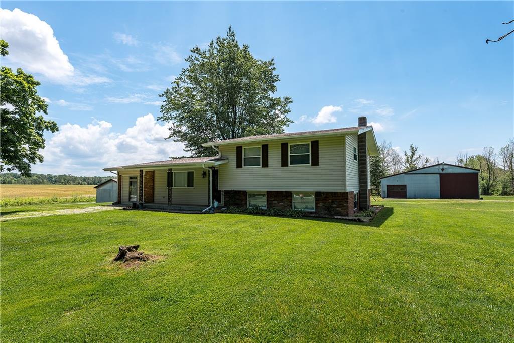 4385 West Deputy Pike Road Madison, IN 47250 - Photo 3 of 60 Gallery Image 3