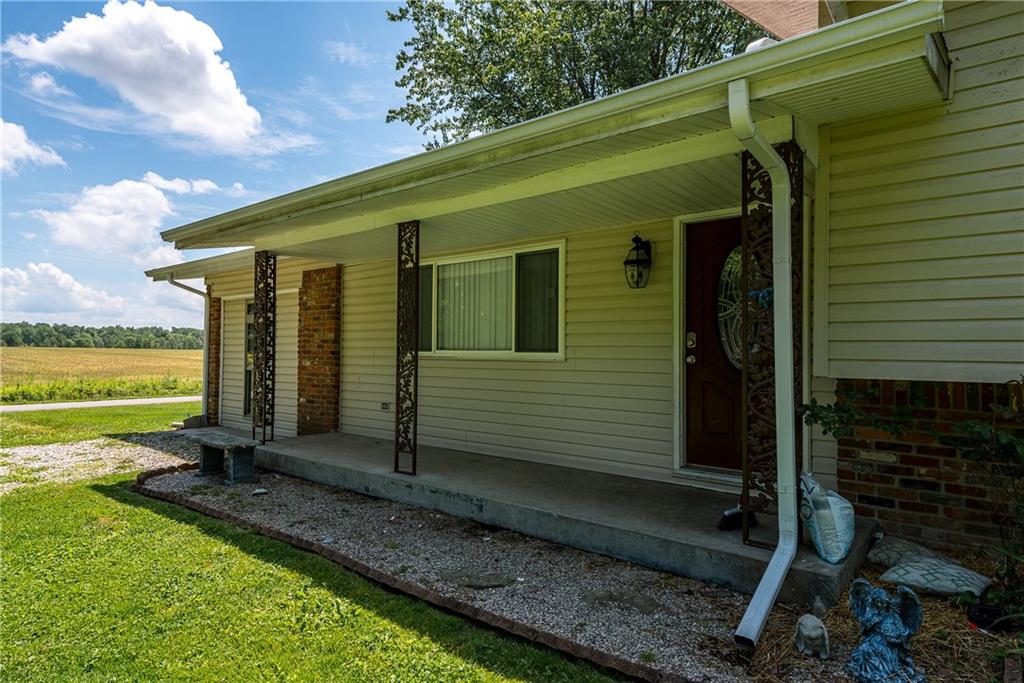 4385 West Deputy Pike Road Madison, IN 47250 - Photo 6 of 60 Gallery Image 6