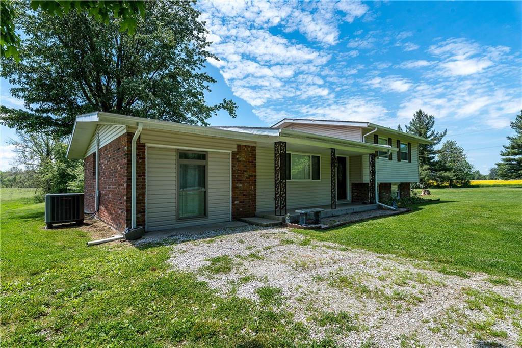 4385 West Deputy Pike Road Madison, IN 47250 - Photo 7 of 60 Gallery Image 7