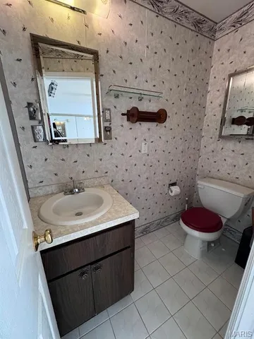 $150,000 | 10008 Sakura Drive, St. Louis, MO 63128