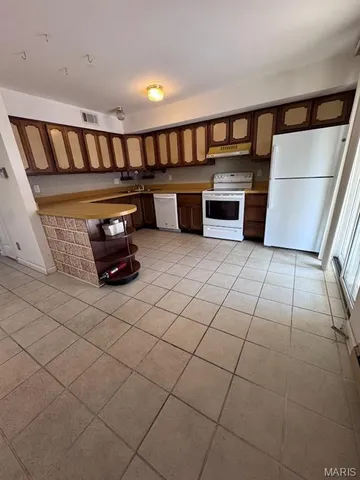 $150,000 | 10008 Sakura Drive, St. Louis, MO 63128