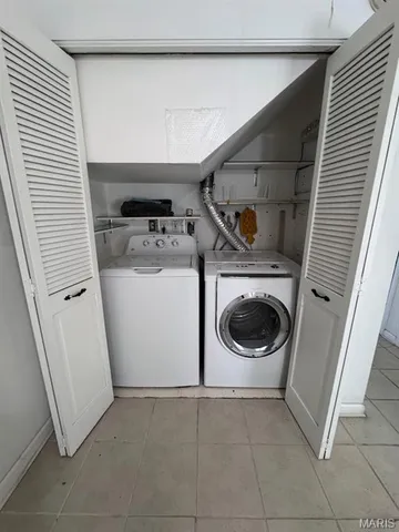 $150,000 | 10008 Sakura Drive, St. Louis, MO 63128