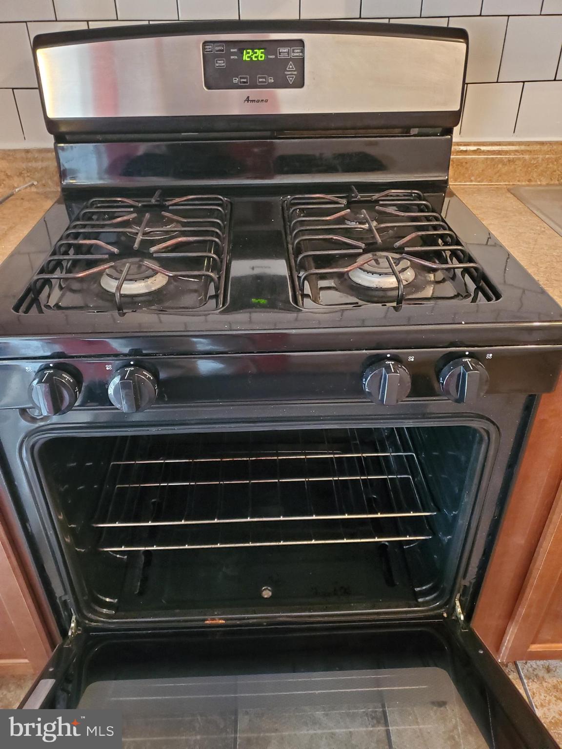 105 Kingston Road Baltimore, MD 21220 - Photo 13 of 37 Gas Oven Range