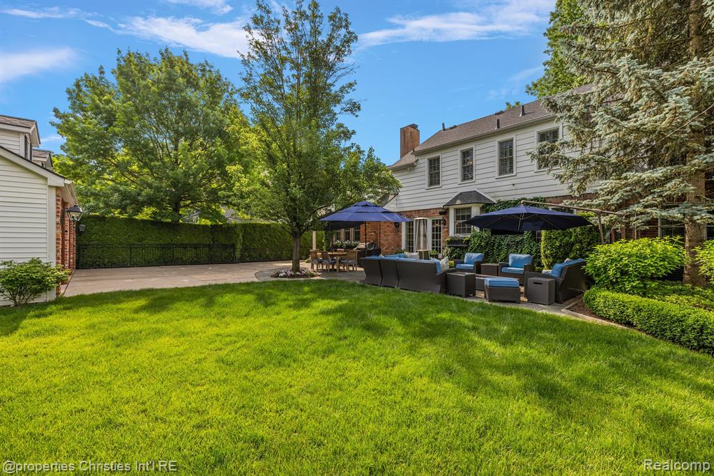 1215 Yorkshire Road Birmingham, MI 48009 - Photo 41 of 47